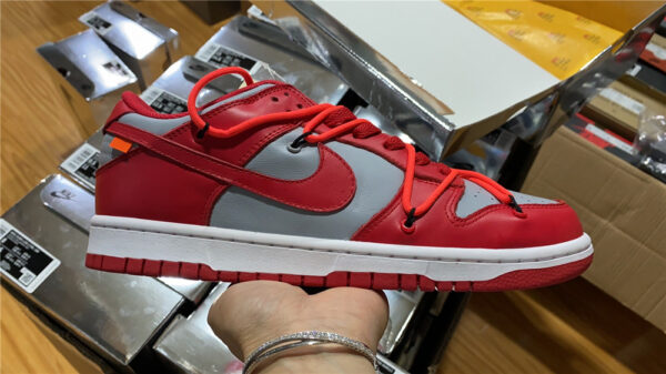 UNC low Red sneakers